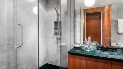 76 Villa Lomchoy - Shared bathroom Bedroom 4 & 5