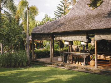 23. Villa Zelie - Dining joglo