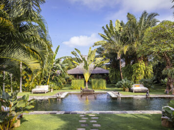 33. Villa Zelie - Magnificent pool and garden setting