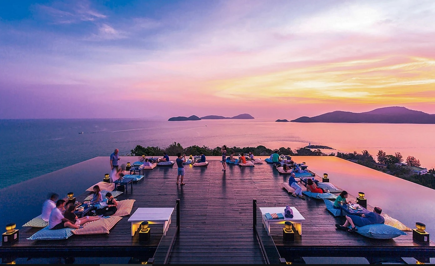 Baba Nest Rooftop Bar