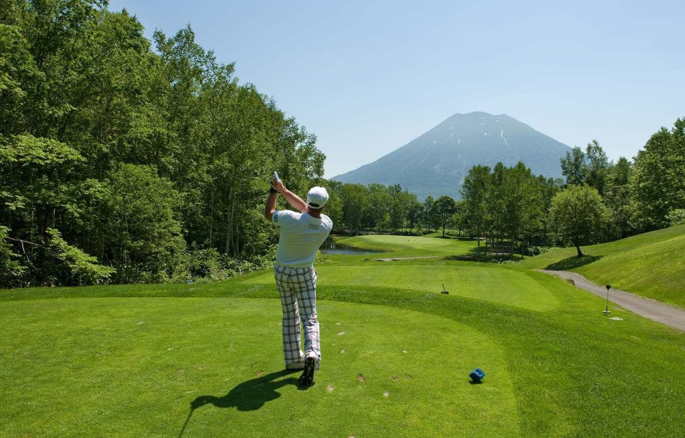 Golfing in Niseko