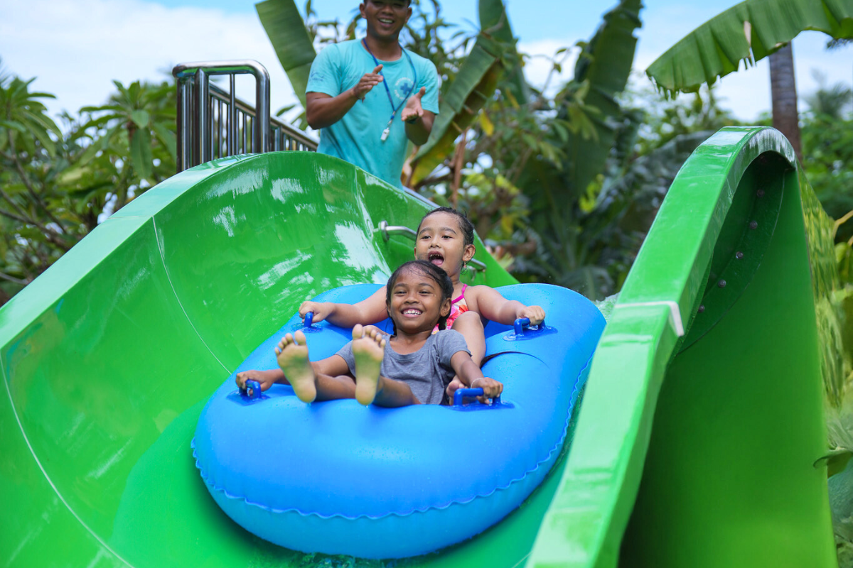Kids enjoying the miniboomerang ride in Waterbom Bali