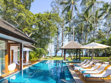 1. Villa Suriya Koh Samui - Pool and sun loungers