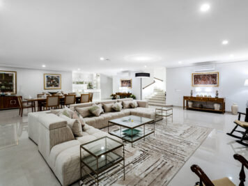 05-Pala-Ubud-Villa-Agung-Spacious-living-area-scaled