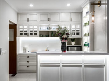 06-Pala-Ubud-Villa-Agung-Well-equipped-kitchen-dining