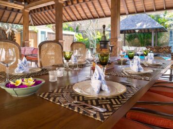 16.-Des-Indes-II-Dining-area