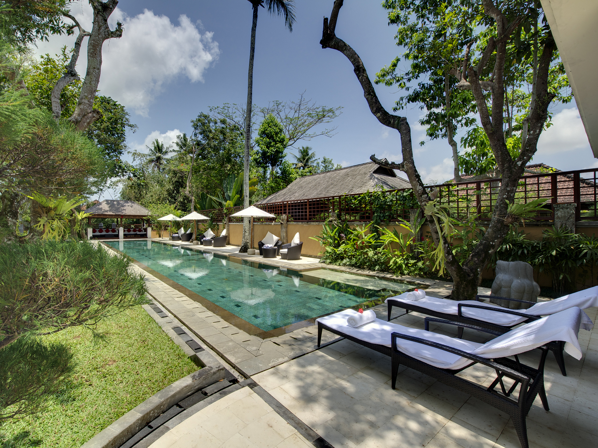 26-Villa San - Pool view from outside dining room