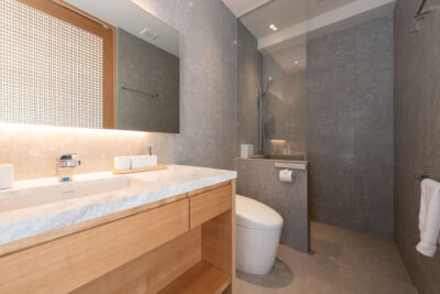Chalet Ro-An - Master Bedroom 1 - 2