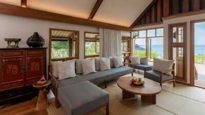 Siritarar - Koh Samui - Restful living and dining area overlooking the beach